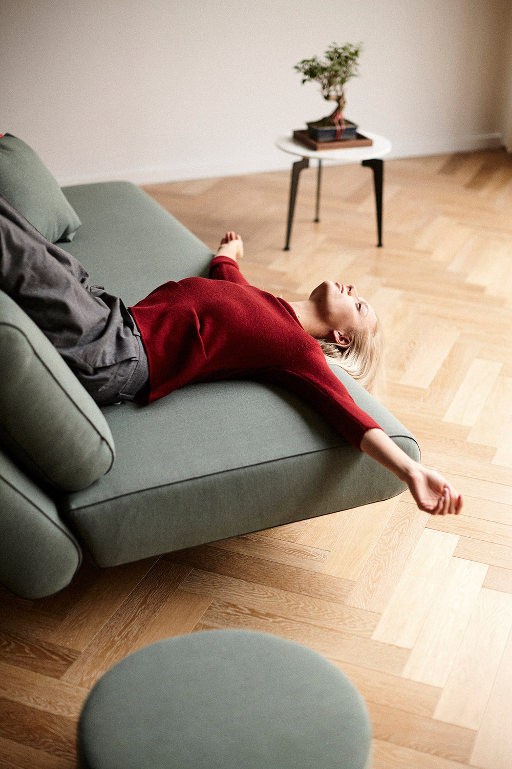 Slaapbank Unfurl van Innovation Living in groen stof